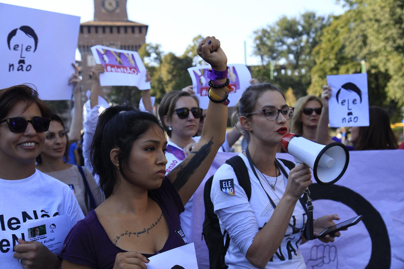 women protesting milano